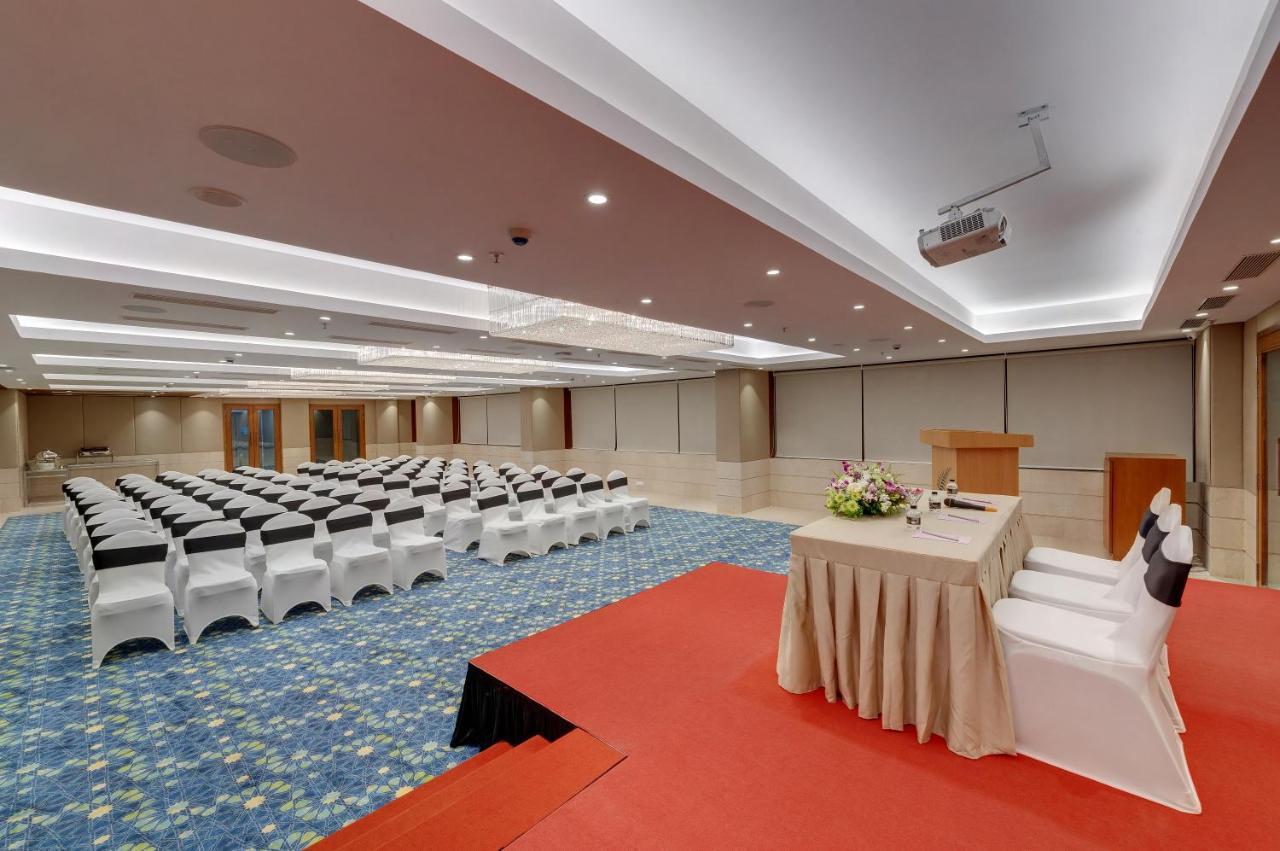 Hotel The Fern Residency Turbhe Navi Mumbai Exterior foto