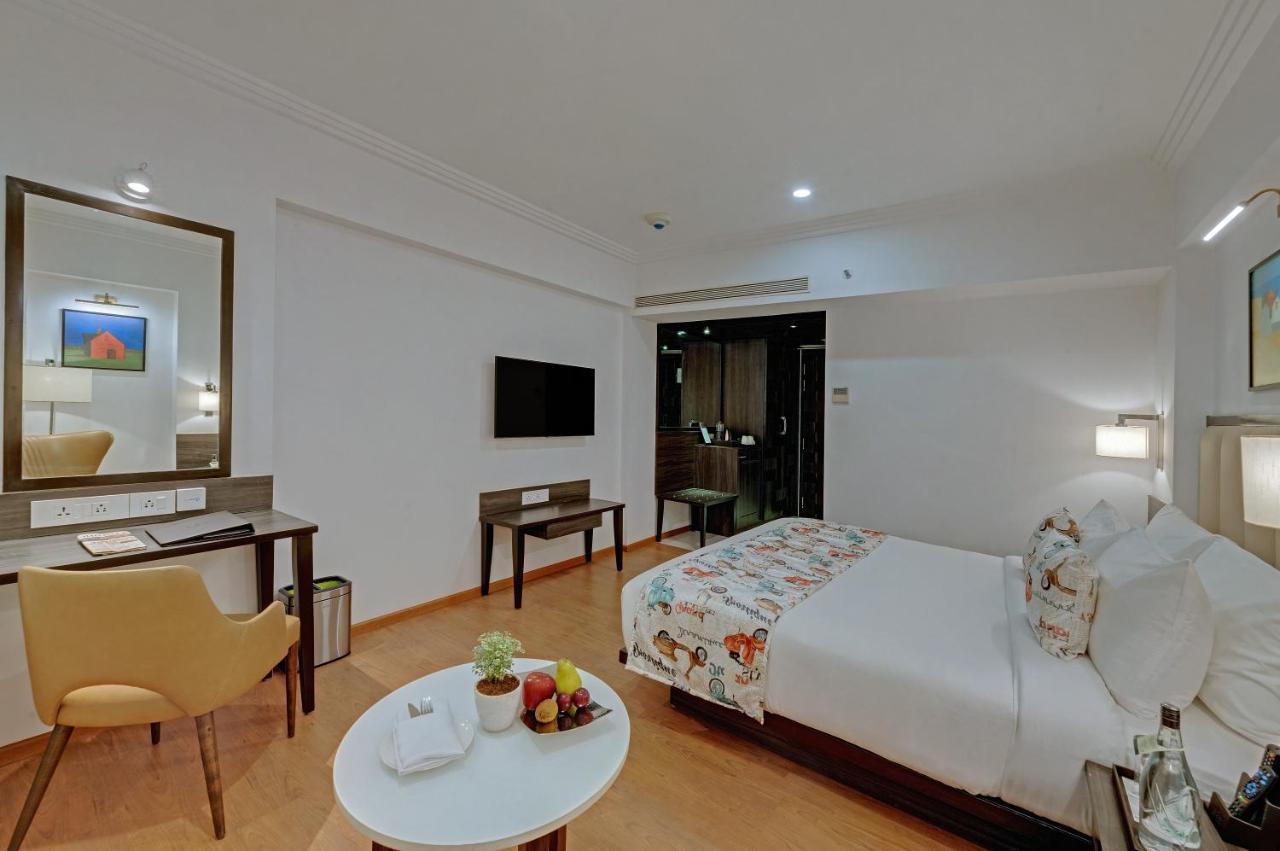 Hotel The Fern Residency Turbhe Navi Mumbai Exterior foto